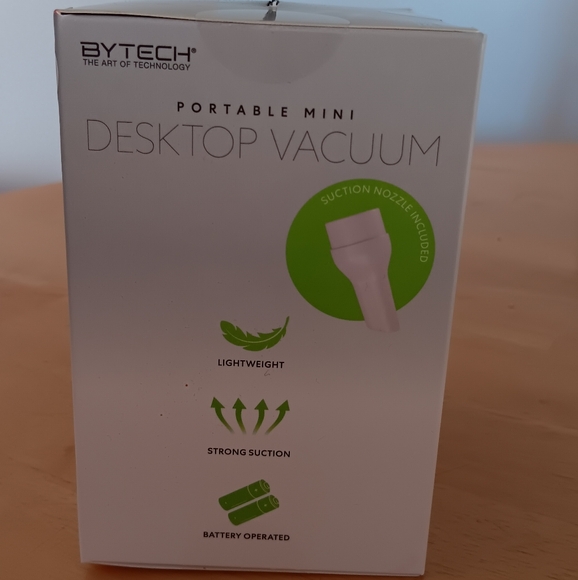 NEW Portable Mini Desktop Vacuum - Picture 4 of 4